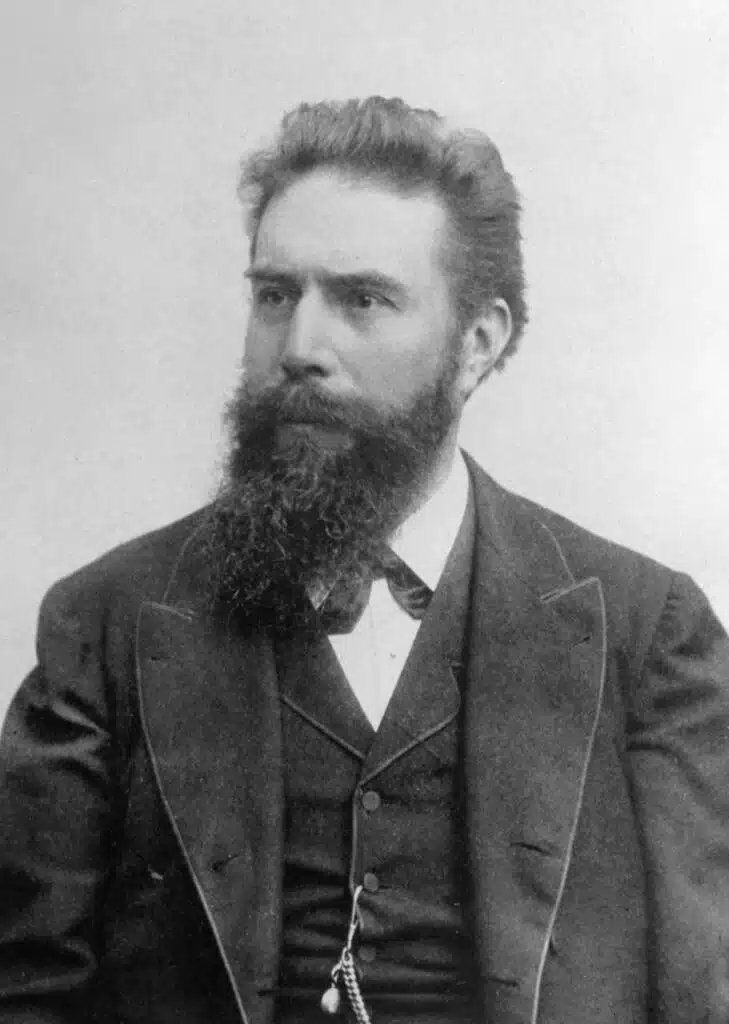 İçimizi Dışarı Çıkaran Aleti Keşfeden Bilim İnsanı: Wilhelm Röntgen Wilhelm Röntgen
