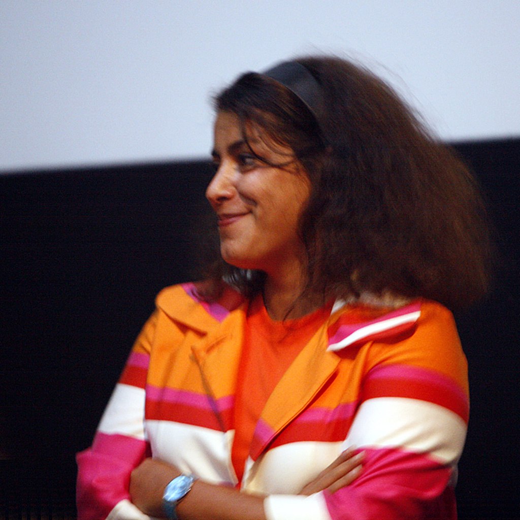 Persepolis: Savaşın İçinde Bir Büyüme Hikayesi Yazar yonetmen Marjane Satrapi Persepolis filminin galasinda 1
