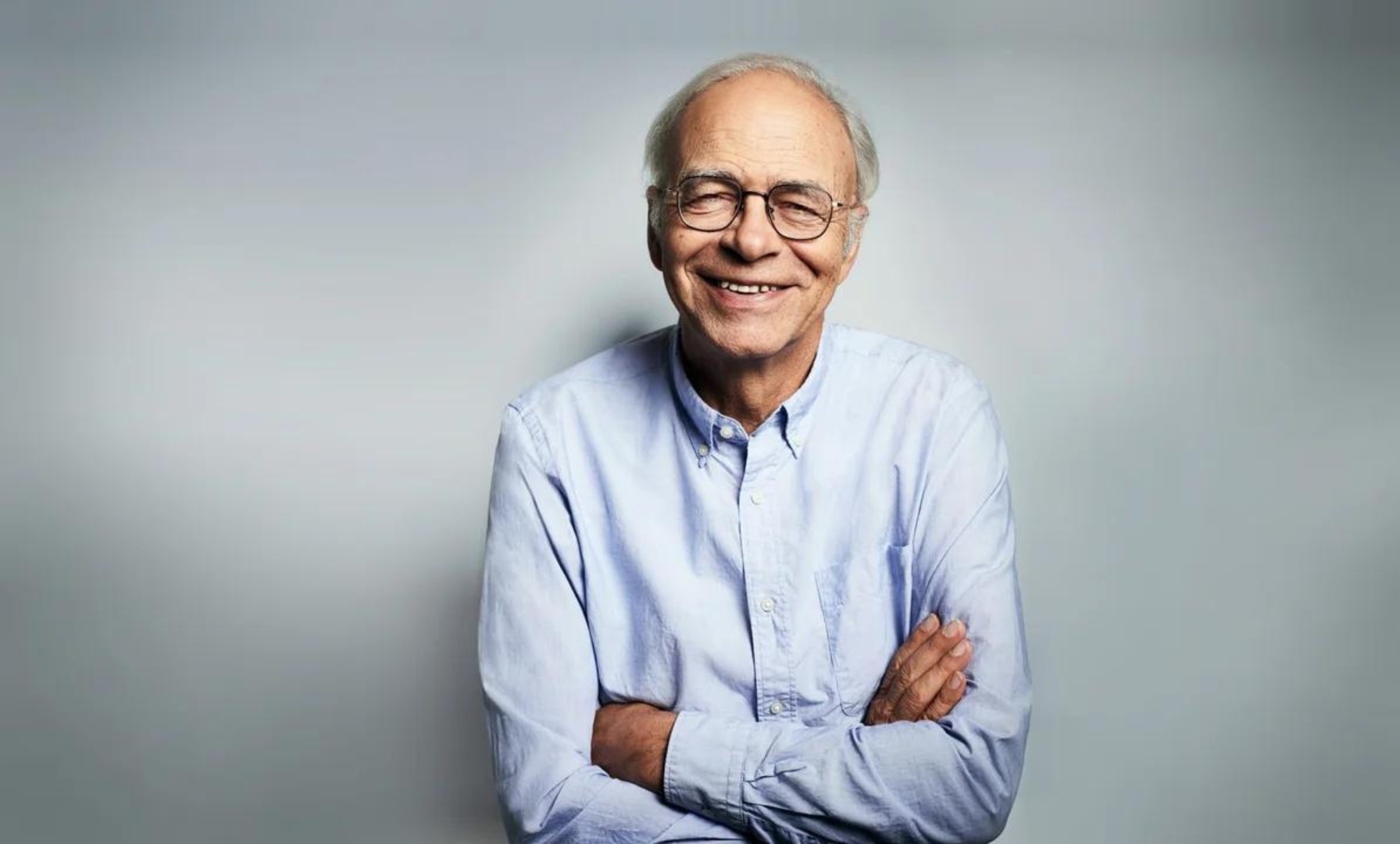 Peter Singer: Yaşayan En Etkili Filozof https://www.theguardian.com/world/2023/may/21/philosopher-peter-singer-theres-no-reason-to-say-humans-have-more-worth-or-moral-status-than-animals