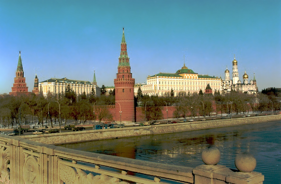 Sovyetler Birliği Neden Dağıldı? Sovyetler Birliginin merkezi Moskova Kremlin