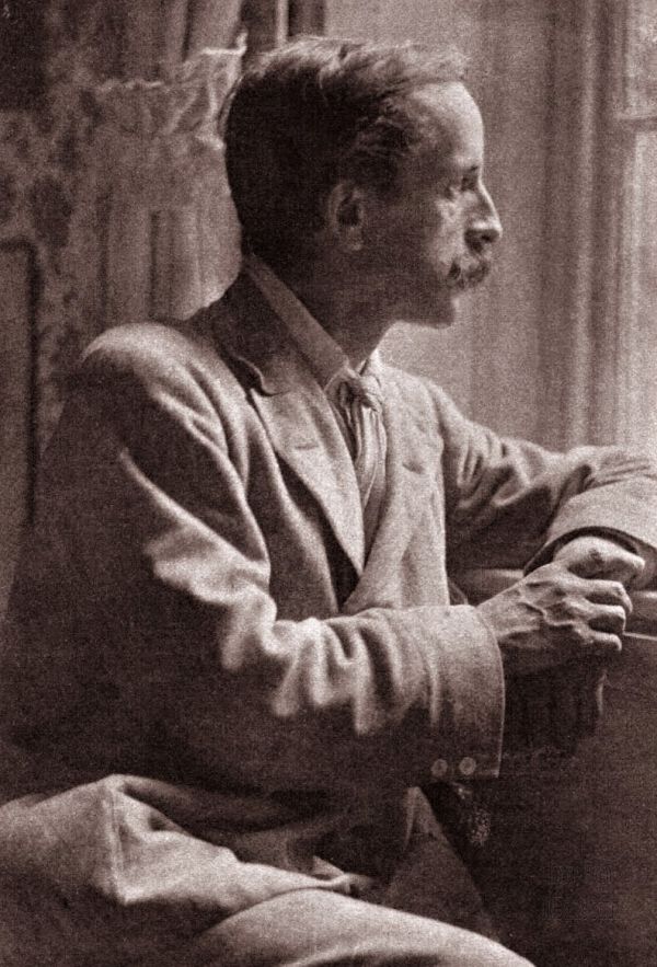 J.M. Barrie ve Peter Pan: Gerçek ile Hayal Arasında Büyümeyen Çocuklar J.M. Barrie Peter Pan