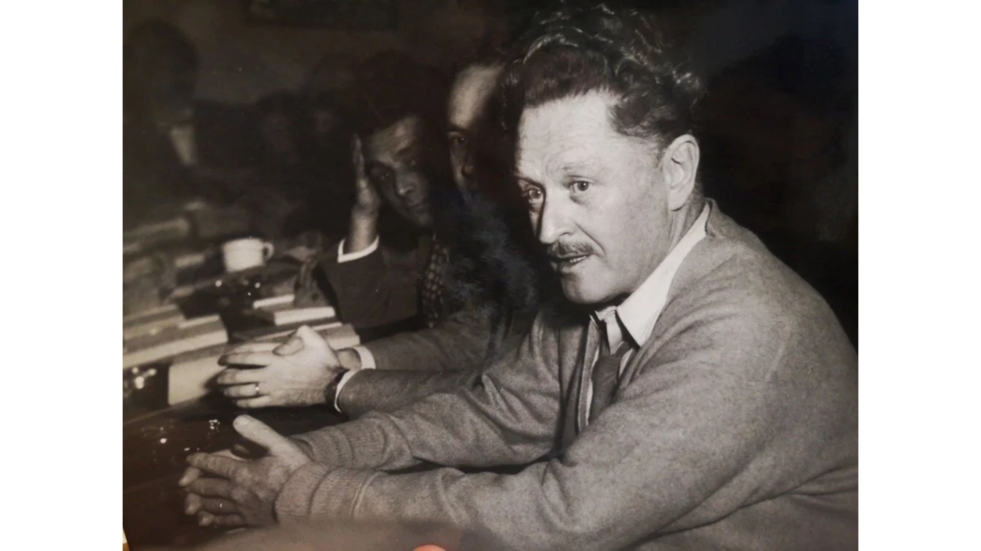 Hasret ve Direnişin Şairi: Nazım Hikmet Nazim Hikmet Genclik